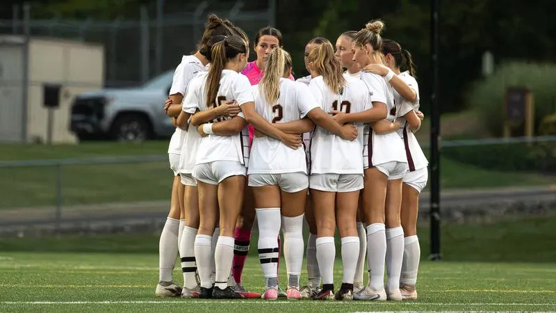 Women's soccer breaks into top 10 of IWSOC/United Soccer Coaches DII Poll at No. 9
