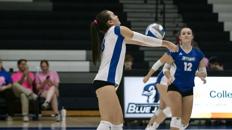 Diplomats Down Women's Volleyball