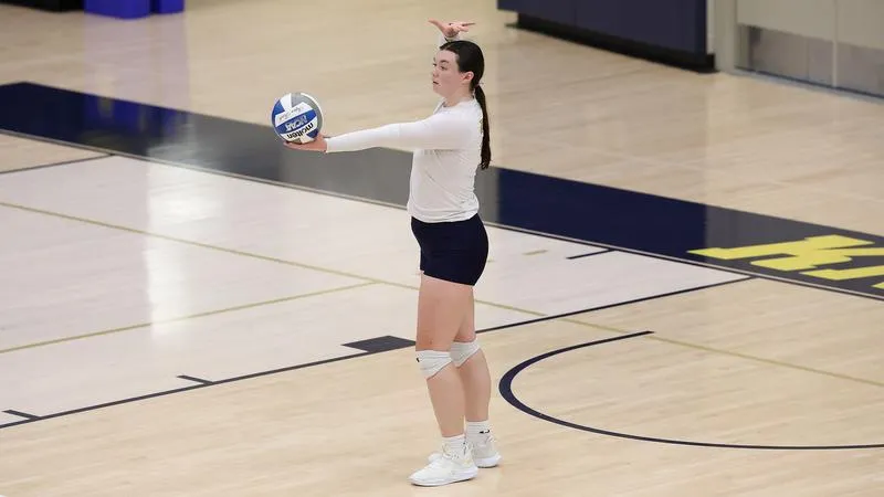 Women's Volleyball Comeback Falls Short against Messiah