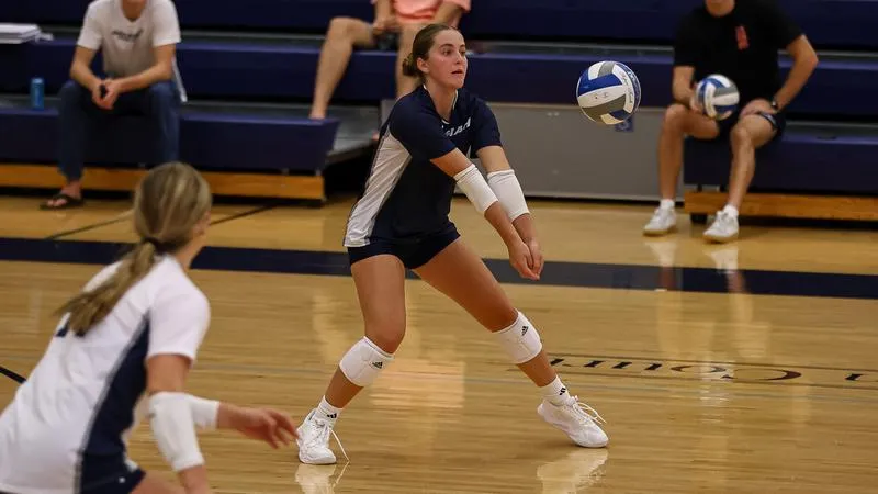 Women's Volleyball Bests Neumann in Five Sets