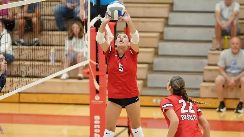 Volleyball Falls at Marywood, 3-1