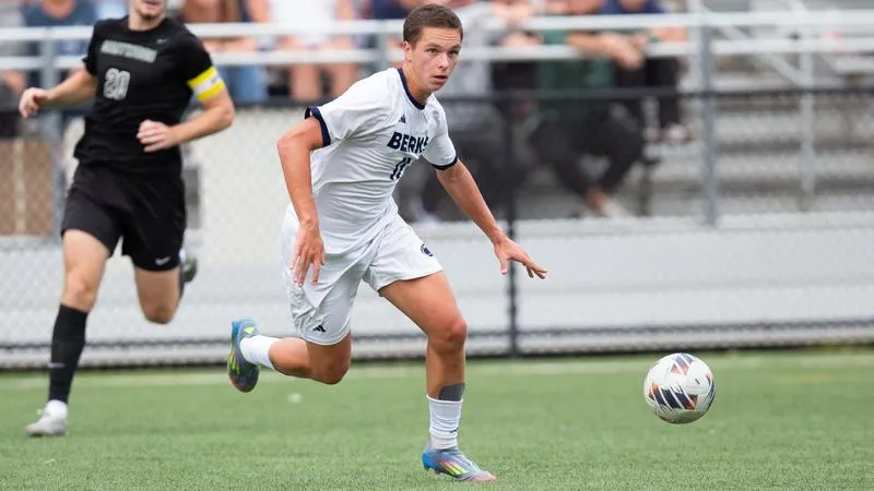 Late Goal by Smith; Men's Soccer Drops Conference Match Against Penn