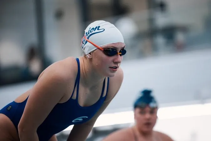 Women's Swimming & Diving Ranked 24th in Preseason Poll