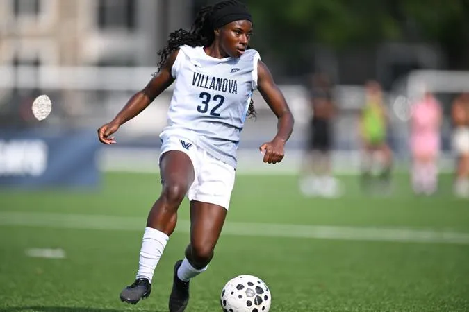 'Cats Hold Off Creighton on the Road