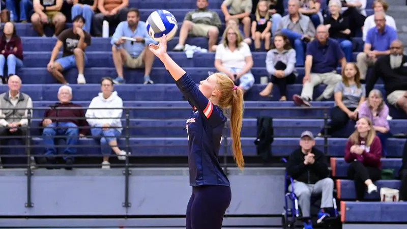 RECAP: Volleyball picks up Wednesday night sweep at Chestnut Hill