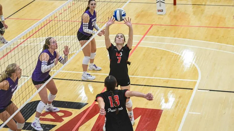 Women's Volleyball: Moorhouse Surpasses 2,000 Career Assists in Sweep of Saint Francis