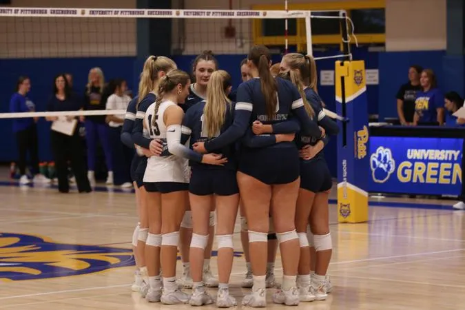 Women's Volleyball Falls in Five-Set AMCC Thriller at Pitt-Greensburg