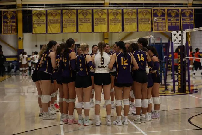 5 Things to Know: Women's Volleyball to Host Lock Haven, Kutztown This Weekend in Hollinger