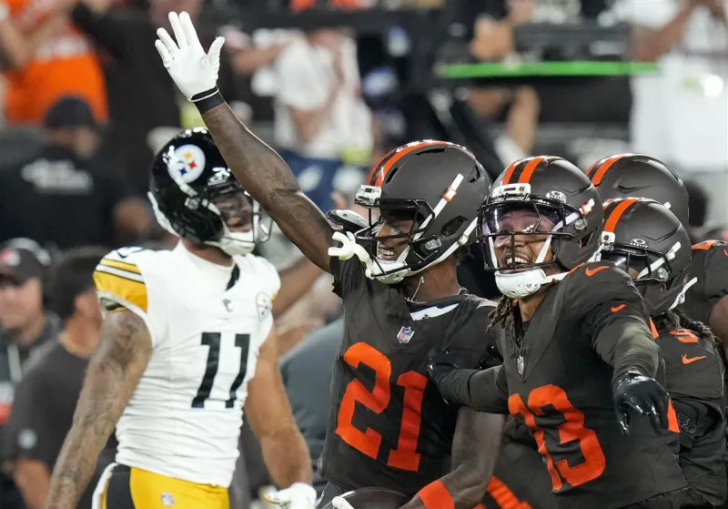 Noah Hiles: The loss to the Browns marked the second Steelers embarrassment in under 24 hours