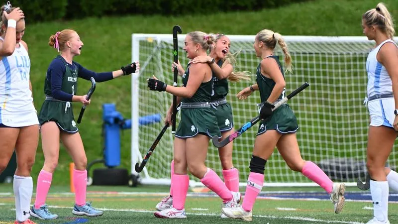 Field Hockey Plays at Home for the Breast Cancer Awareness Game