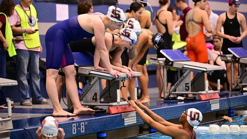 Women's Swimming Opens Season at No. 10 in CSCAA Rankings