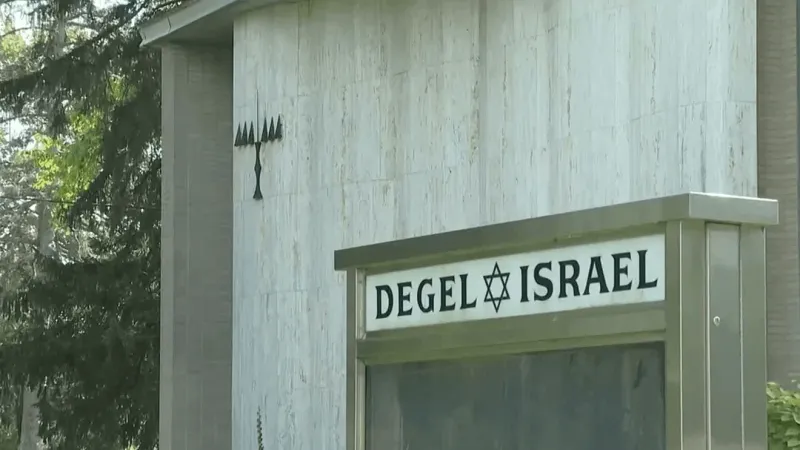 Congregation reacts to antisemitic vandalism before Yom Kippur