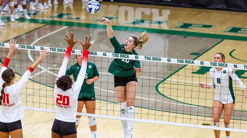 Rock edged in four sets by Fighting Scots
