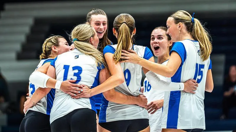 Women's Volleyball Downs Goucher, Central Penn