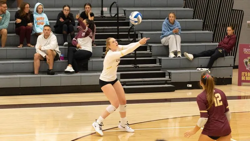 Women's volleyball takes care of West Chester in straight sets