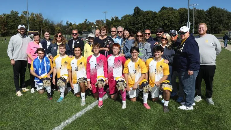 Men's Soccer Celebrates Senior Day with Win