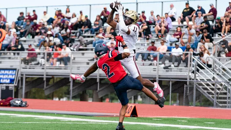 No. 3 Golden Bears subdue Shippensburg 59-7