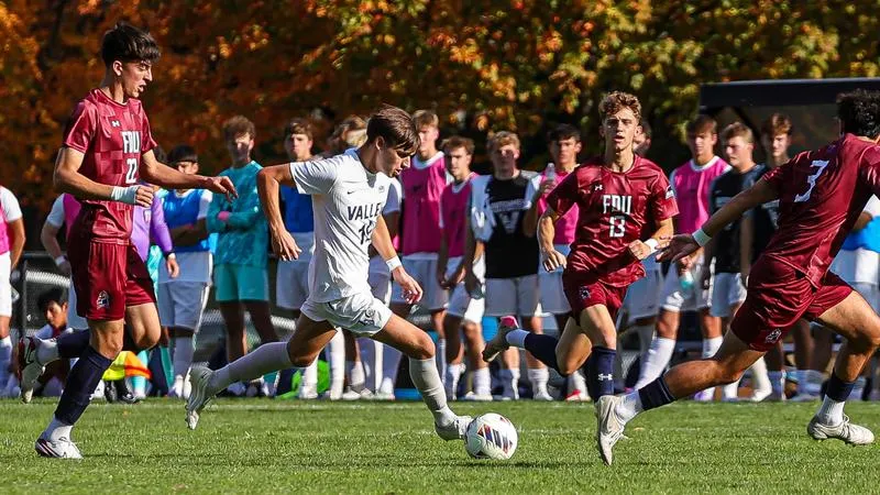 Men's Soccer Defeats Misericordia in MAC Freedom Opener