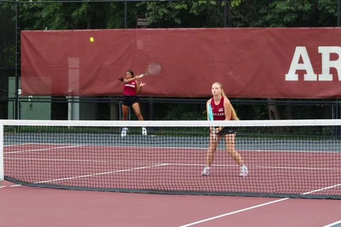 Women's Tennis Battles Bridgewater in Saturday Matchup