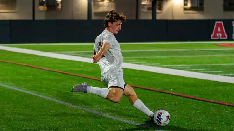 Men's Soccer Falls to Widener in Conference Opener