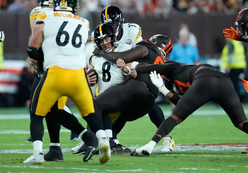 Browns expose potential blueprint against Steelers as pass protection regresses