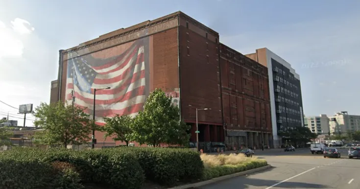 New plan surfaces for apartments at Northern Liberties warehouse with American flag mural