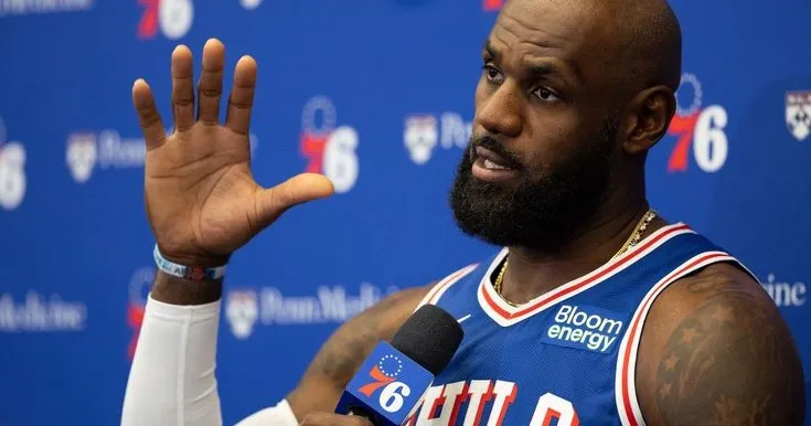LeBron James' helicopter rides between Philly and New York are being paid for by Fanatics