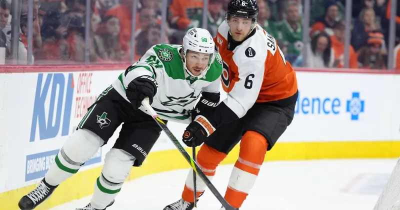 Flyers sign depth forward Michael Bunting amid winless start