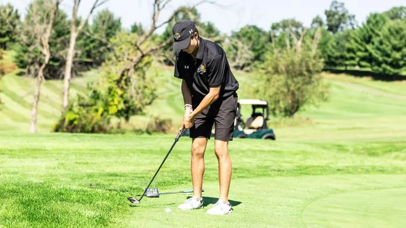 Brown and Edwards Compete at Saint Francis