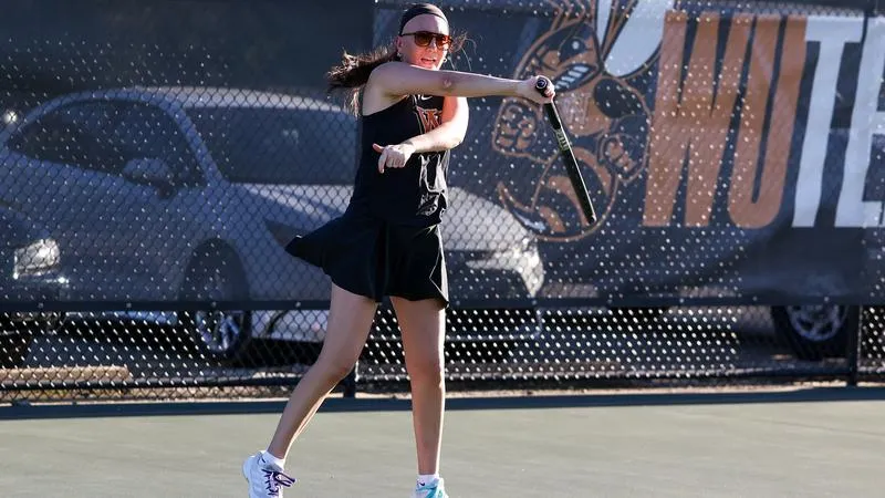 Women's tennis hosts Geneva for senior day
