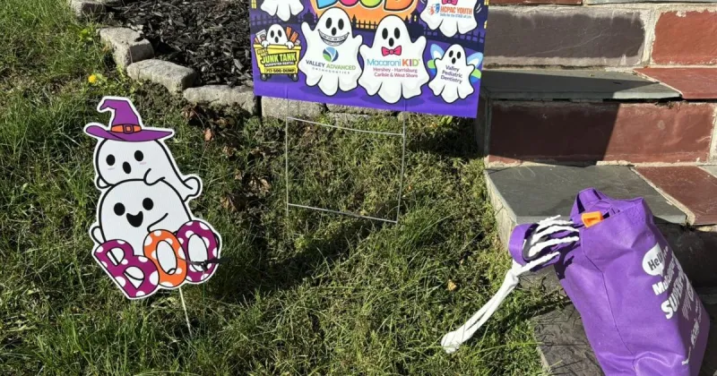 'Boo It Forward' brings treats to area doorsteps