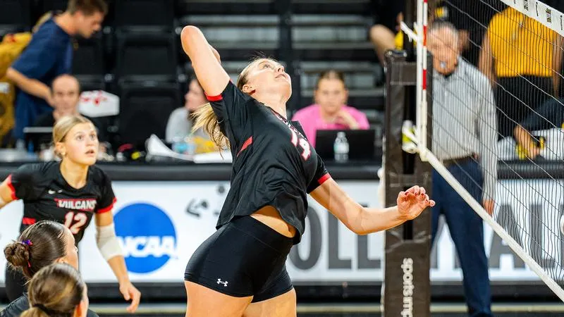 Volleyball falls in three sets at Ohio Dominican
