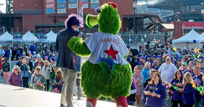 Philadelphia Walk to End Alzheimer's aims to raise $2 million