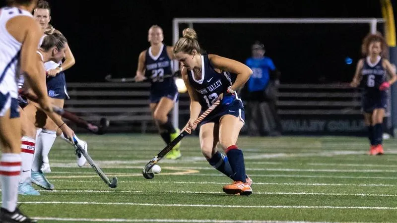 Field Hockey Shuts Down Marywood Behind Weidenhammer Hat Trick