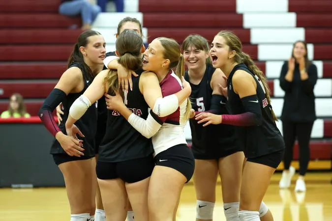 Women's Volleyball Comes Up Short Against Stevens