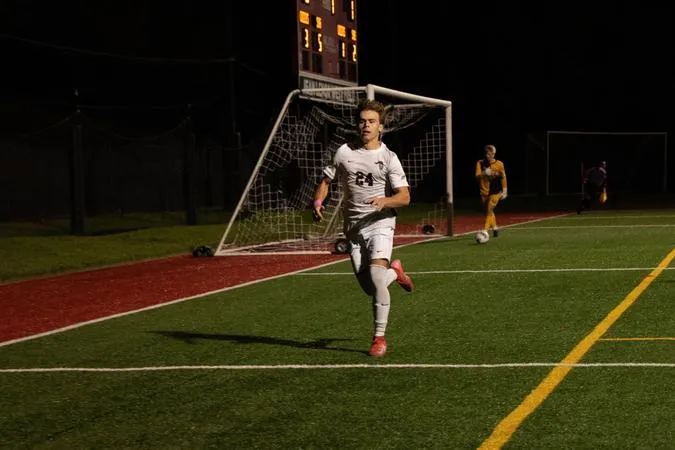 Jordan Nets Late Equalizer as Men's Soccer Draws King's