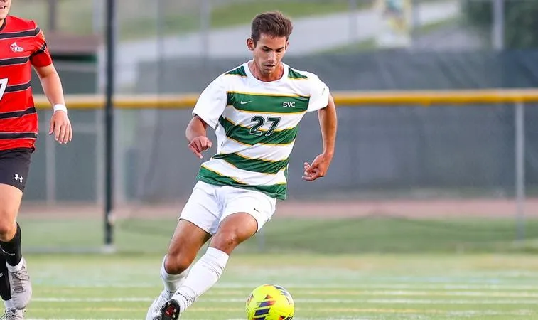 Hurtado scores twice late as Bearcats rally past Waynesburg, 3-2