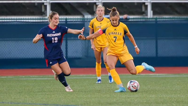 Women's Soccer Cruises Past Richmond 2-0