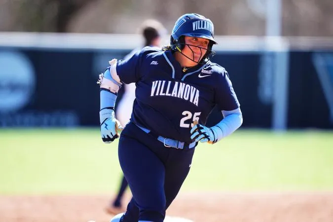 Seniors Shine at the Plate, while King Deals in Softball's Four Game Weekend