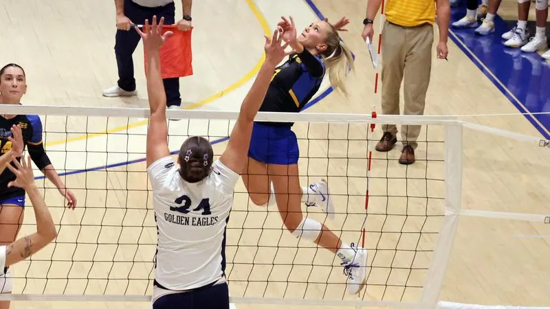 Volleyball Battles, But Comes Up Short in Four-Set PSAC West Loss at Gannon