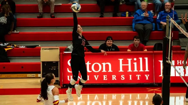 Volleyball Sweeps the Rock