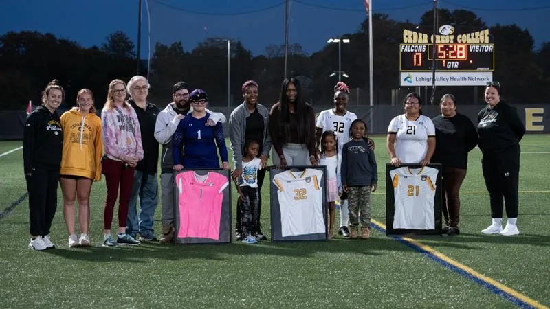 Soccer Cruises Past Keystone on Senior Night