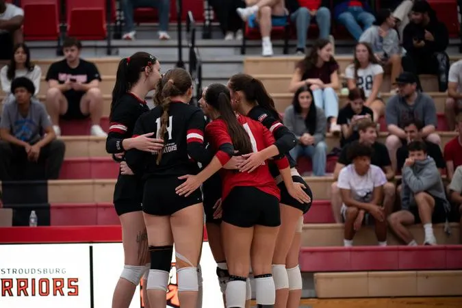 Women's Volleyball Falls in Straight Sets at Lock Haven