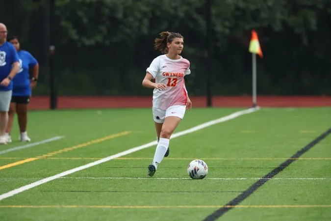 Gordon, DiPrinzio Find the Net as Griffins Battle Immaculata in Conference Matchup