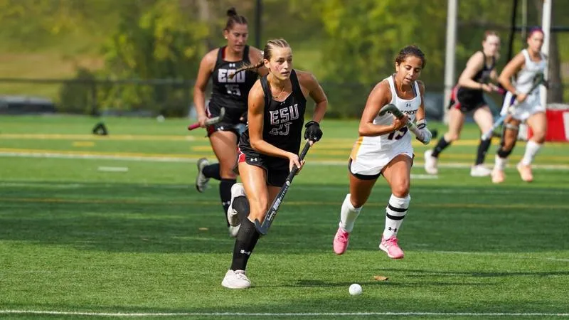 Warriors Take Down Golden Rams Behind Two-Goal Third Quarter