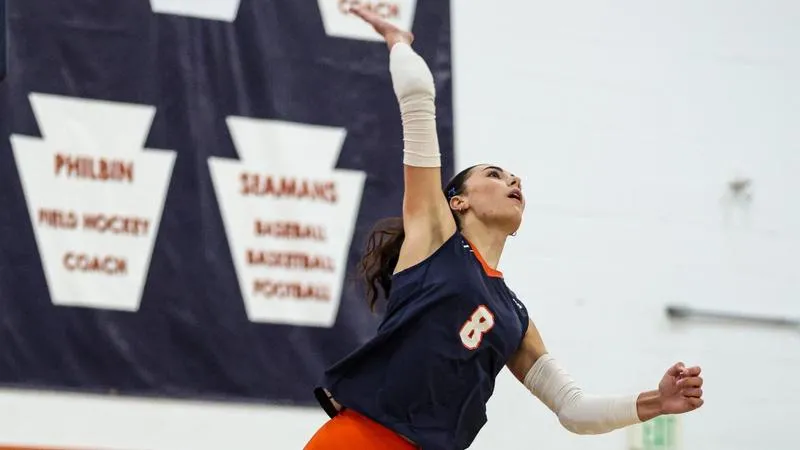 Volleyball Battles Gallaudet and Regis in Saturday Tri-Match