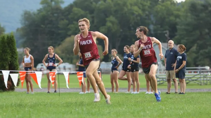 Mizdail's personal best leads Men's Cross Country to third-place finish at Highlander Invitational