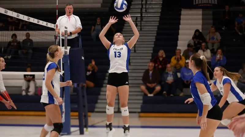 Women's Volleyball Takes FDU-Florham, Sarah Lawrence to Four