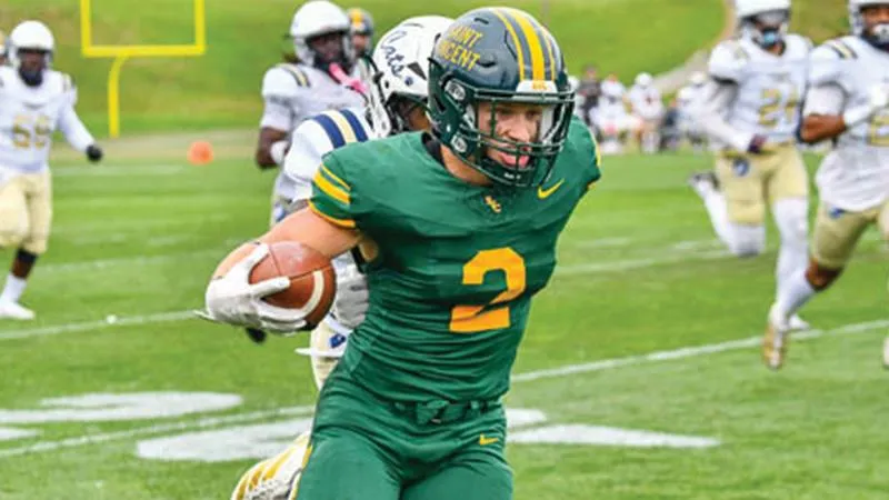 Football defeats Thiel 62-20 on Homecoming