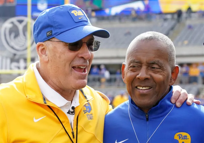With 1976 national championship team in attendance, Pitt can't capture magic against North Carolina